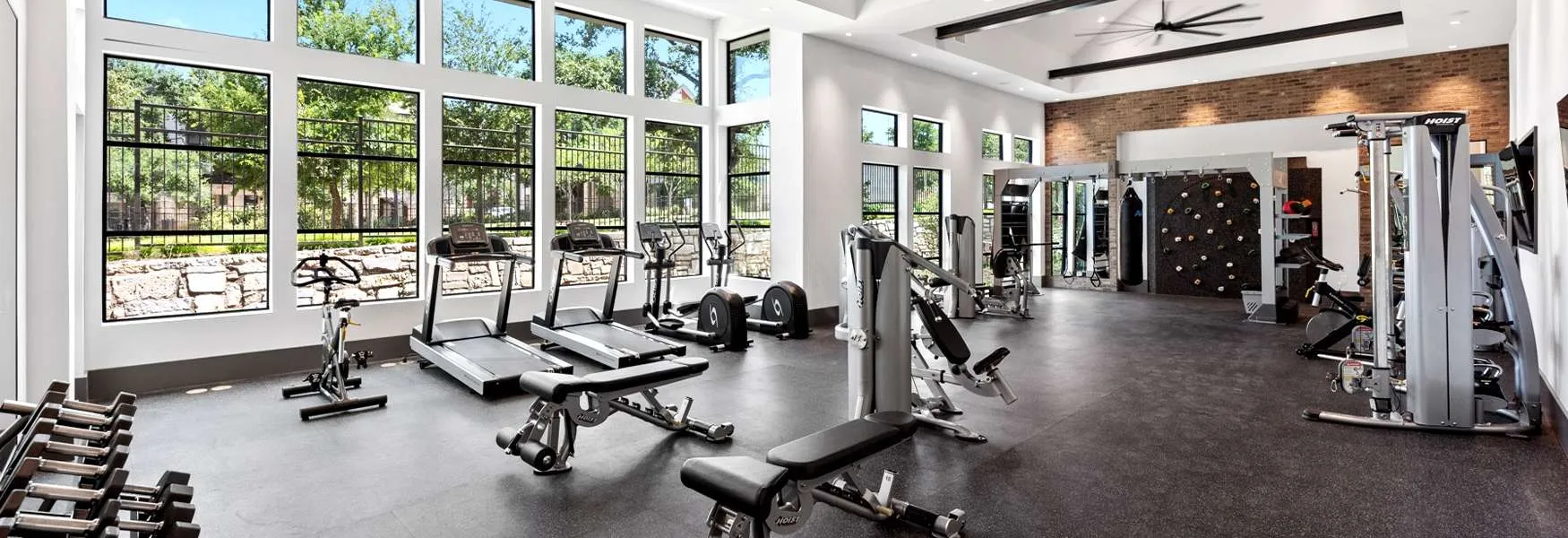 Hiranandani NewLaunch Gym Full Img 01